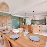 D'architecte Avec Piscine Chauffee Et Jardin *