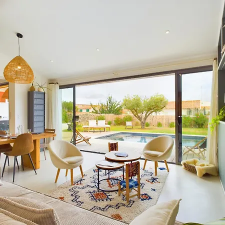 D'architecte Avec Piscine Chauffee Et Jardin *