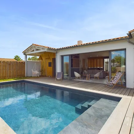 D'architecte Avec Piscine Chauffee Et Jardin * リヴドゥー・プラージュ