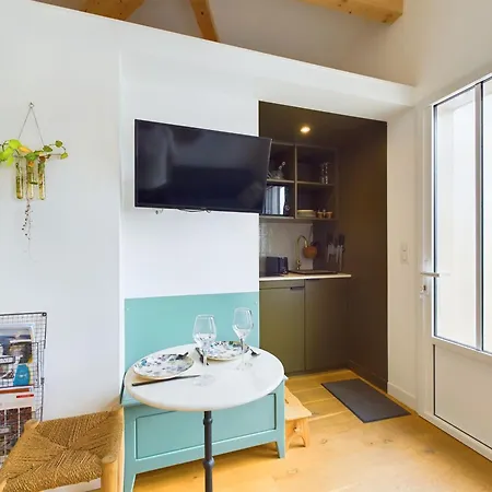 Vakantiehuis D'architecte Avec Piscine Chauffee Et Jardin