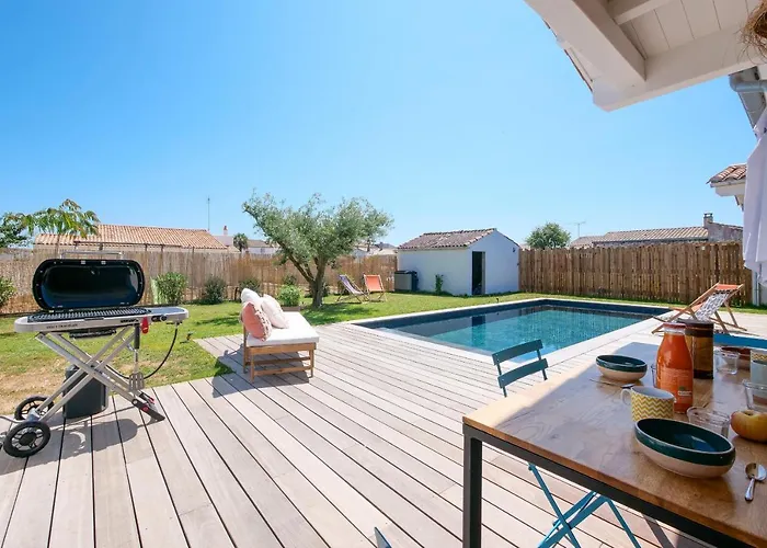 D'architecte Avec Piscine Chauffee Et Jardin * 里维多瓦海滩