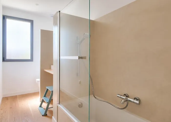 D'architecte Avec Piscine Chauffee Et Jardin 度假居 *