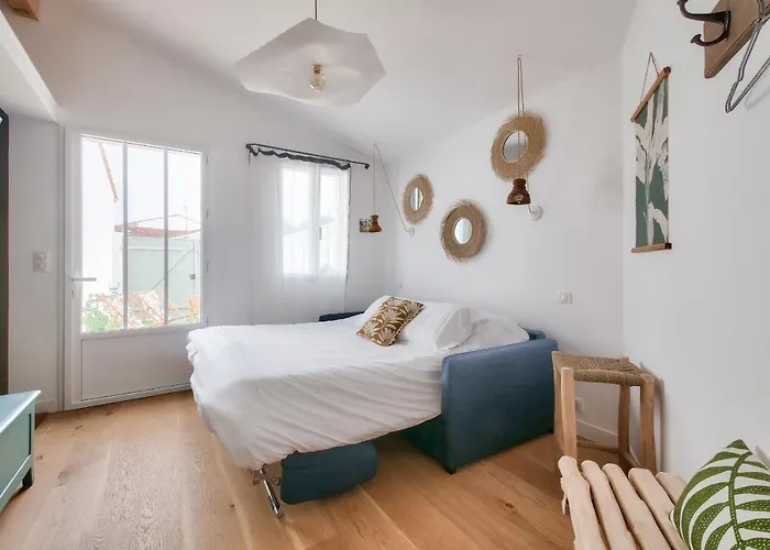 度假居 D'architecte Avec Piscine Chauffee Et Jardin *