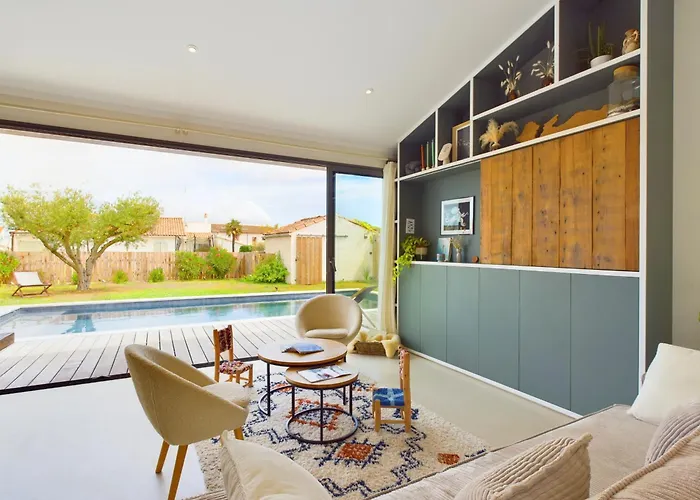 D'architecte Avec Piscine Chauffee Et Jardin 里维多瓦海滩