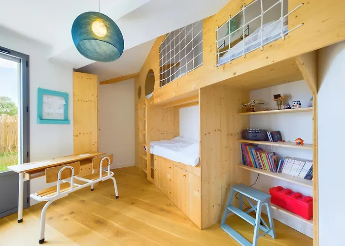 D'architecte Avec Piscine Chauffee Et Jardin * 里维多瓦海滩