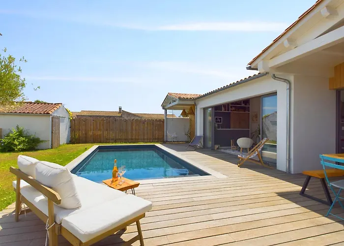 D'architecte Avec Piscine Chauffee Et Jardin 度假居 里维多瓦海滩